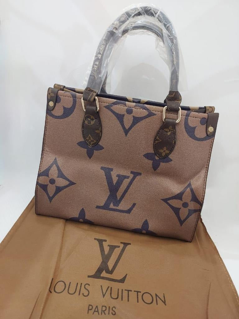 LV TOTE Reverse Monogram Giant On the go MM jungle Model Large Capacity Bag Double Color Bag For Women's Or Girls Bag- Stylist Daily & Travel Use Bag For Women's Or Girls LV-2387-WBG