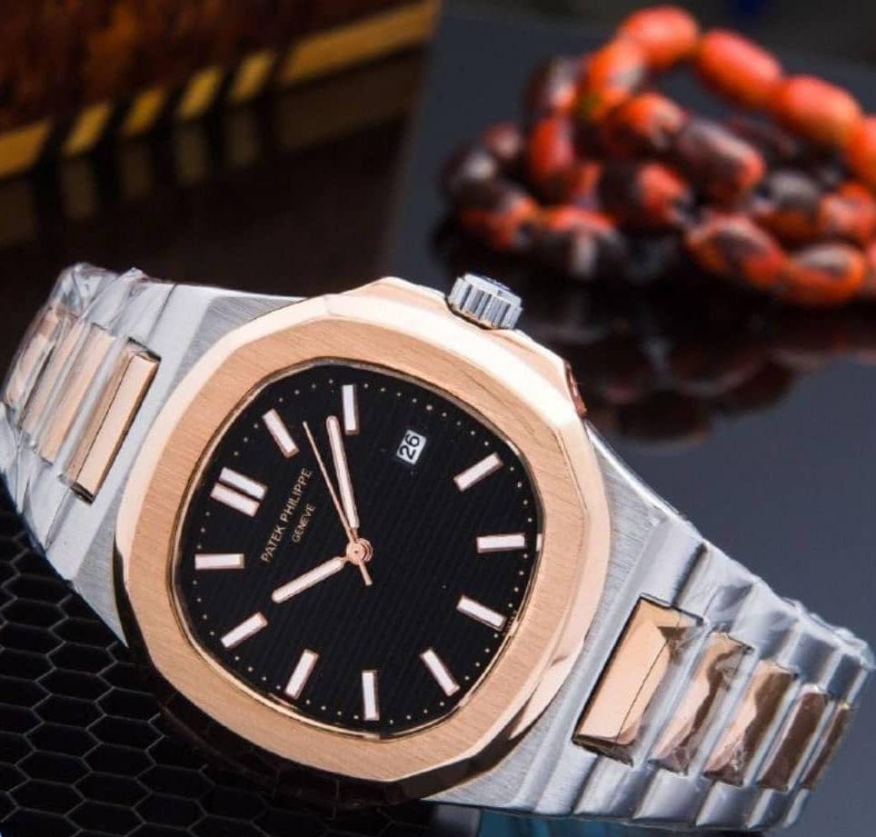 Patek Philippe Nautilus Mad Watch Quartz Movement Black Dial Silver And Rosegold Strap Dated Watch For Men's-Best Men's Collection PP-2465