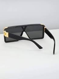 LV Black lenses And Black Frame For Men's and Women's Sunglass Square Design Golden Strap Unisex Gift Sunglass LV-878