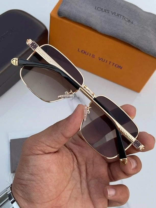 Louis Vuitton Black lenses And Golden Gucci Design Frame For Men's and Women's Sunglass Square Design Golden Strap Unisex Gift Sunglass LV-Gld-01