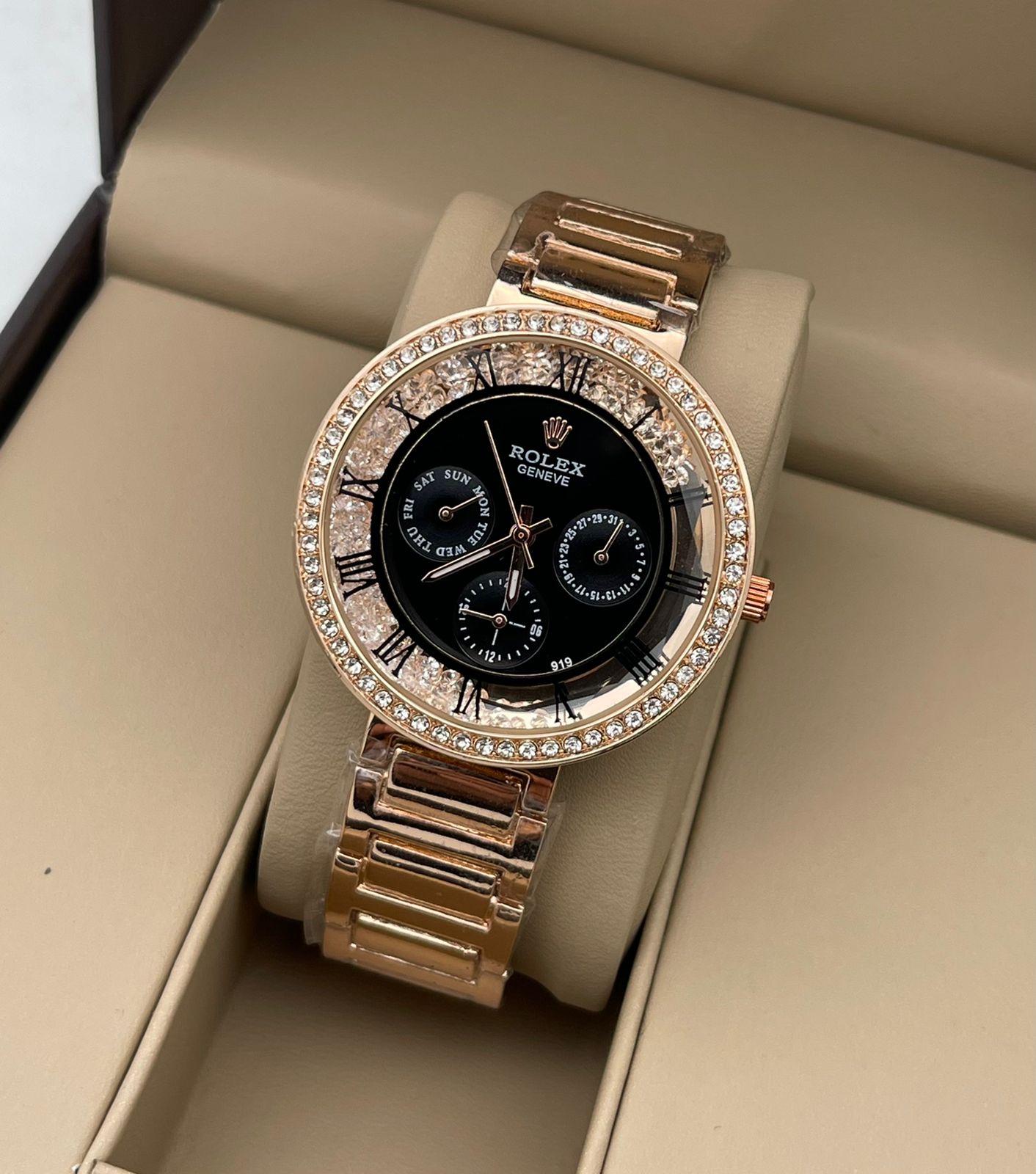 Rolex Latest Design Women's Watch With Rosegold Strap and Black Dial- RLX-BLK-01