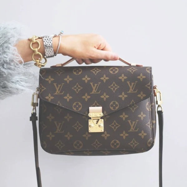 LOUIS VUITTON Envelope Women Sling Shoulder Bag Retro Print Small Square In Stunning Brown Color Women's Or Girls Bag Along with sling- Stylist Daily Use Bag LV-1833-WBG