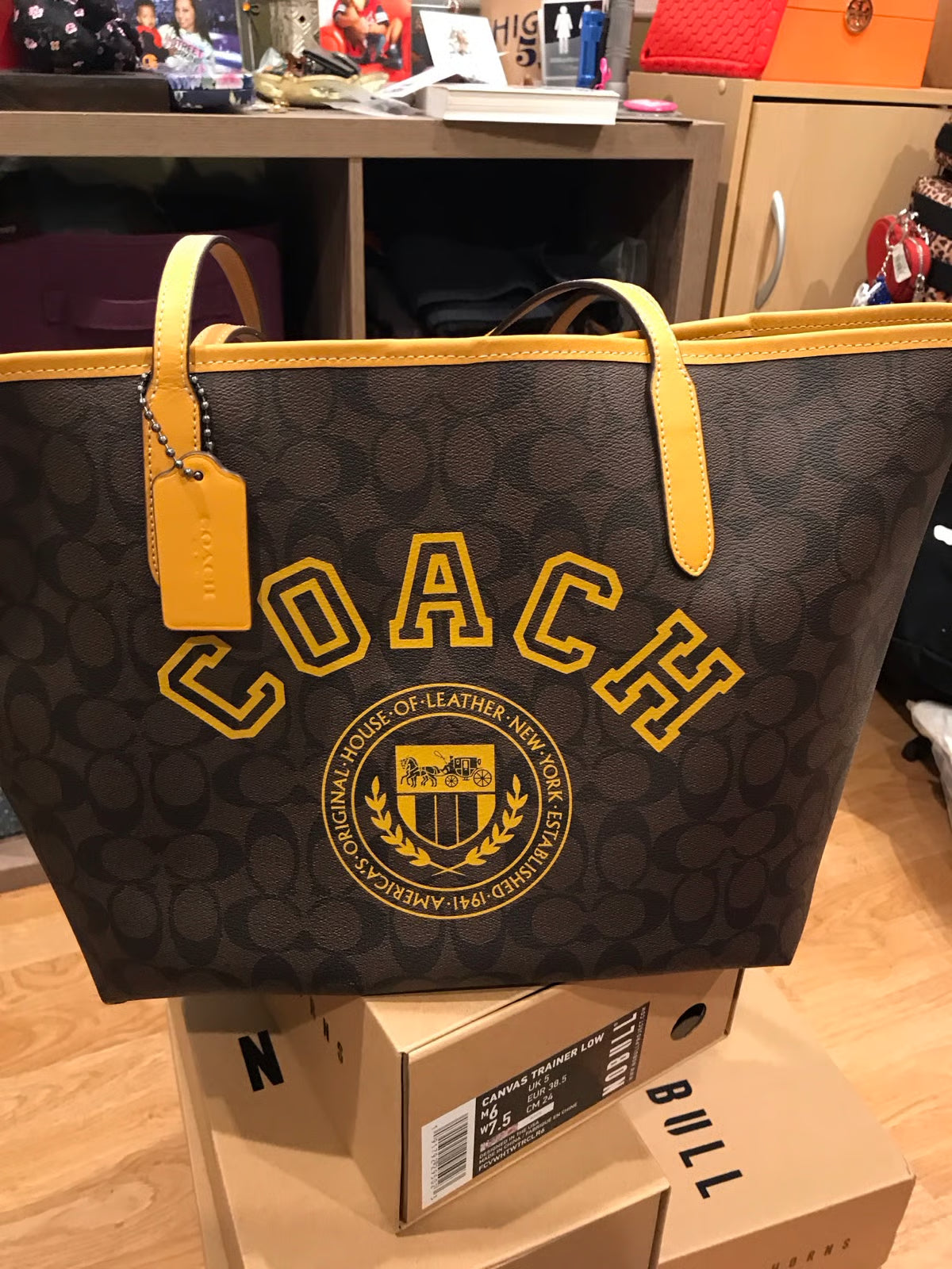 Coach New Black City Tote In Signature Canvas Stylist Daily Use Hand-Bag CO-4441-WBG