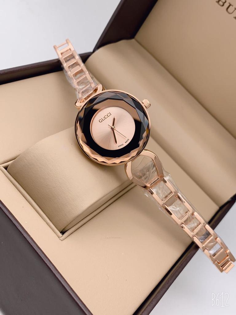 Gucci Rose Gold Color Watch With Rose Gold Dial With Brown Shade Color Crystal Case Watch For Woman Or Girl Gold Strap Watch GC-6542