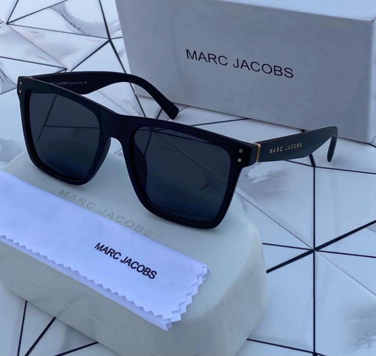 Marc Jacobs Branded Black Glass Men's Women's Or Girl's Sunglass For Man MJ-7071 Black Frame With Bold Stick Sunglasses for Men's Women's Or Girl's Also- Gift Sunglass