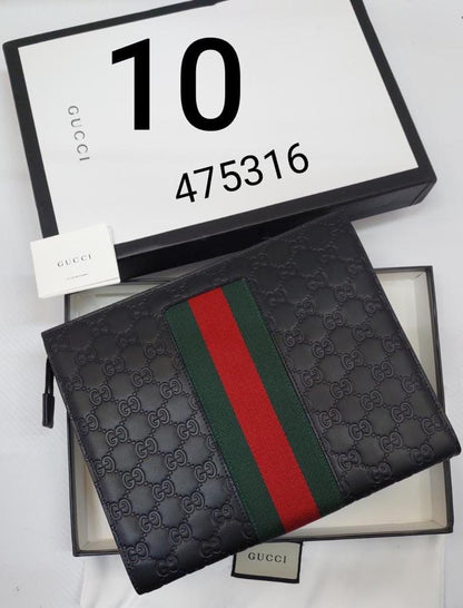 Gucci GG Men Gucci Pouch in Black Soft GG Supreme with GC-6871