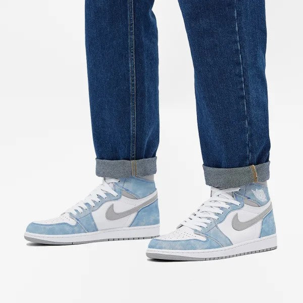 Air Jordan 1 Retro High Hyper Royal Light Smoke Grey White Shoes For Men And Women 555088-402