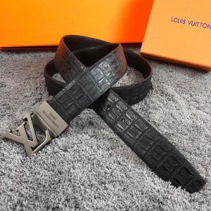 Louis Vuitton Black Checks LV Belt for Men or Women LV-4411