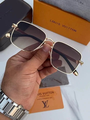 Louis Vuitton Black lenses And Golden Gucci Design Frame For Men's and Women's Sunglass Square Design Golden Strap Unisex Gift Sunglass LV-Gld-01